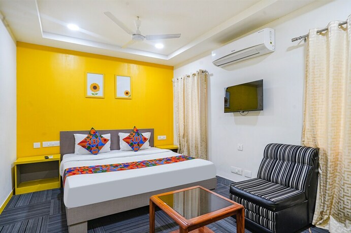 Imagen de la habitación del Hotel Fabexpress Luxury Inn. Foto 20