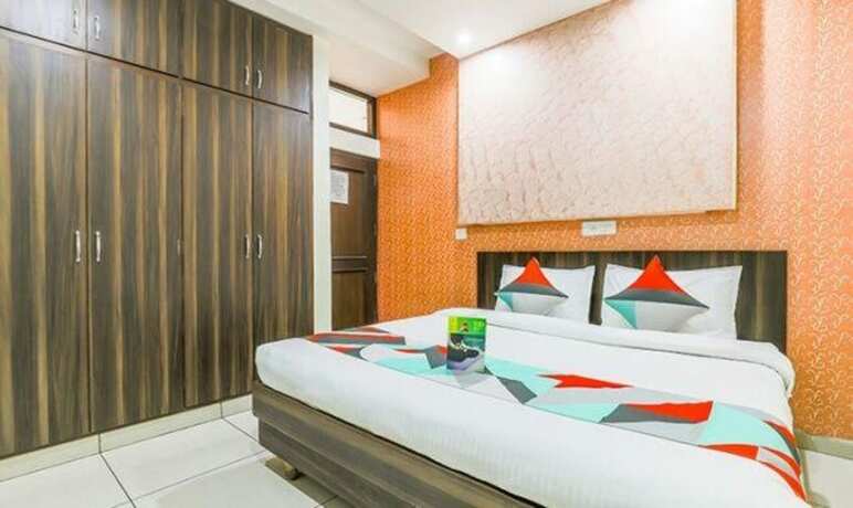 Imagen de la habitación del Hotel Fabexpress Mayank Palace. Foto 9
