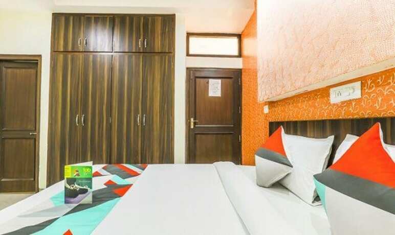 Imagen de la habitación del Hotel Fabexpress Mayank Palace. Foto 10