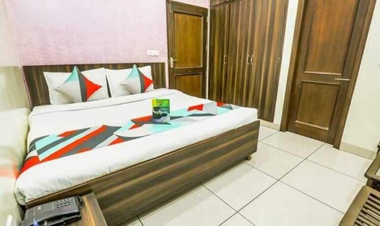 Imagen de la habitación del Hotel Fabexpress Mayank Palace. Foto 11