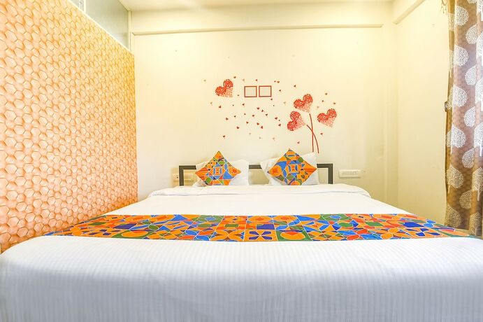 Imagen general del Hotel Fabexpress Morjim Sea Waves. Foto 12