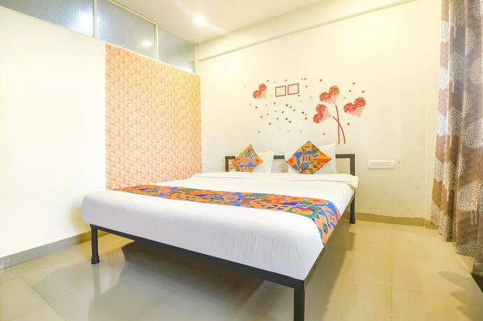 Imagen general del Hotel Fabexpress Morjim Sea Waves. Foto 15