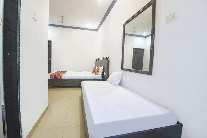Imagen general del Hotel Fabexpress Niyati Relax Inn. Foto 2