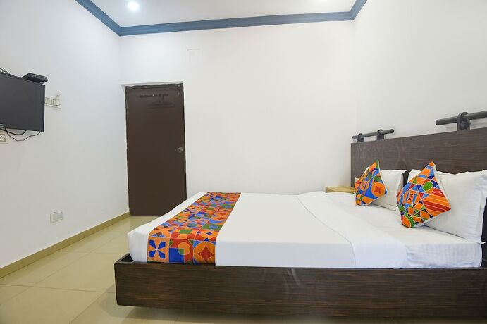 Imagen general del Hotel Fabexpress Niyati Relax Inn. Foto 6
