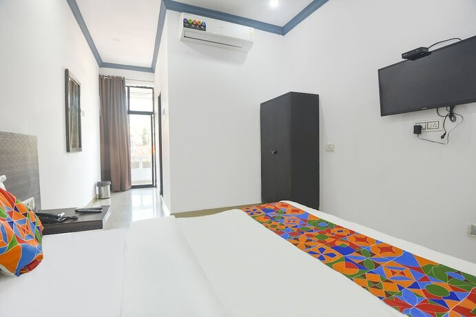 Imagen general del Hotel Fabexpress Niyati Relax Inn. Foto 7