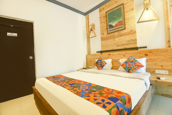 Imagen general del Hotel Fabexpress Niyati Relax Inn. Foto 9
