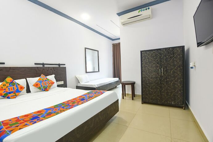Imagen general del Hotel Fabexpress Niyati Relax Inn. Foto 11