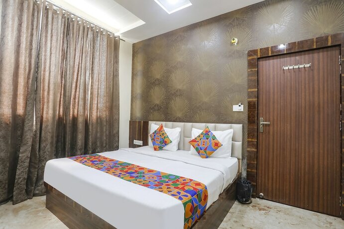 Imagen de la habitación del Hotel Fabexpress Paradise Inn. Foto 20
