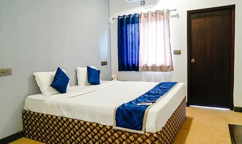 Imagen general del Hotel Fabexpress Paroza Suites. Foto 4