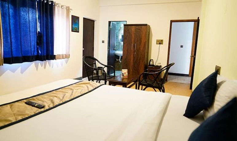 Imagen general del Hotel Fabexpress Paroza Suites. Foto 6