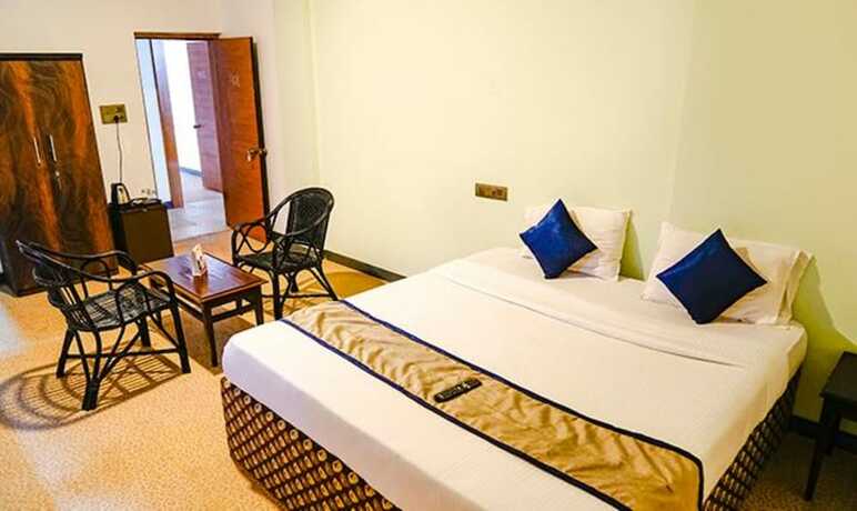 Imagen general del Hotel Fabexpress Paroza Suites. Foto 9