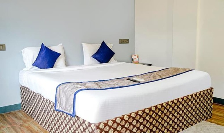 Imagen general del Hotel Fabexpress Paroza Suites. Foto 14