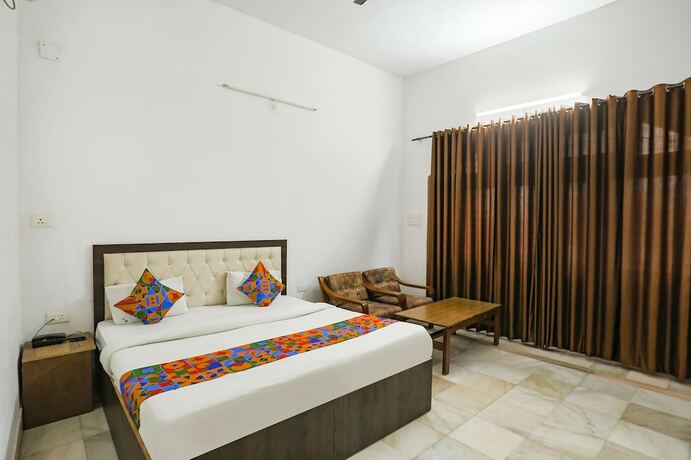 Imagen general del Hotel Fabexpress Prashansa Palace. Foto 1