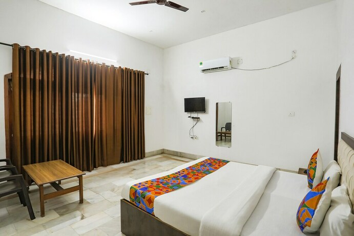 Imagen general del Hotel Fabexpress Prashansa Palace. Foto 17