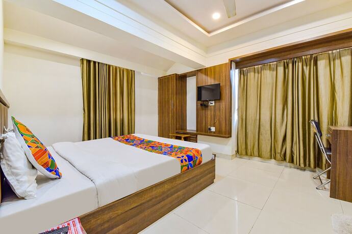 Imagen general del Hotel Fabexpress Radhe Residency. Foto 6