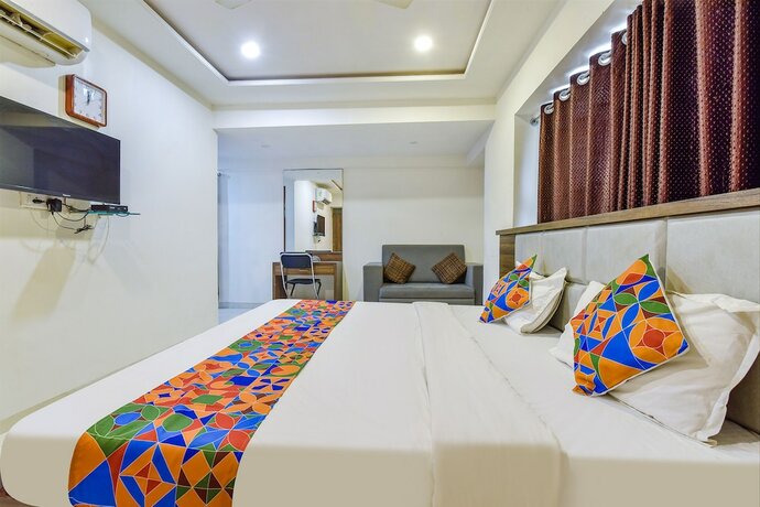 Imagen general del Hotel Fabexpress Radhe Residency. Foto 7