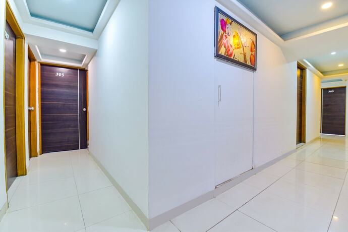 Imagen general del Hotel Fabexpress Radhe Residency. Foto 8
