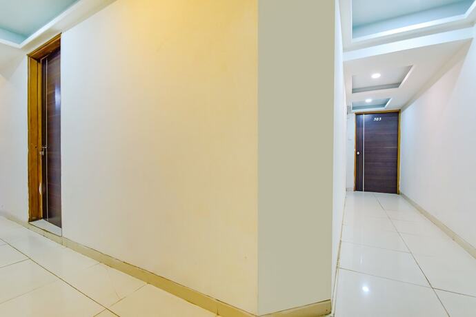 Imagen general del Hotel Fabexpress Radhe Residency. Foto 16