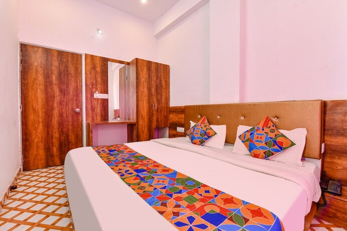 Imagen general del Hotel Fabexpress Raj Palace. Foto 10