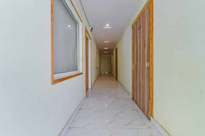 Imagen general del Hotel Fabexpress Rani Bagh. Foto 5