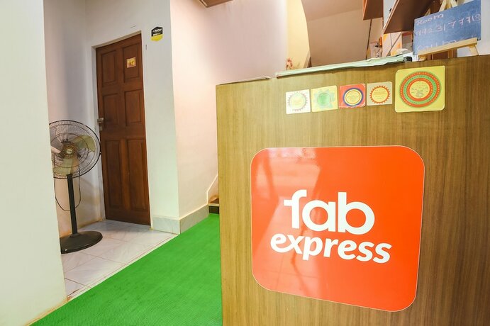 Imagen general del Hotel Fabexpress Royal Baga Residency. Foto 5