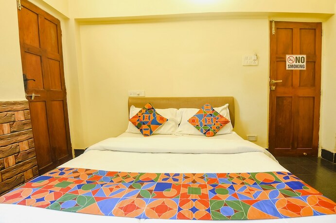 Imagen de la habitación del Hotel Fabexpress Royal Baga Residency. Foto 20