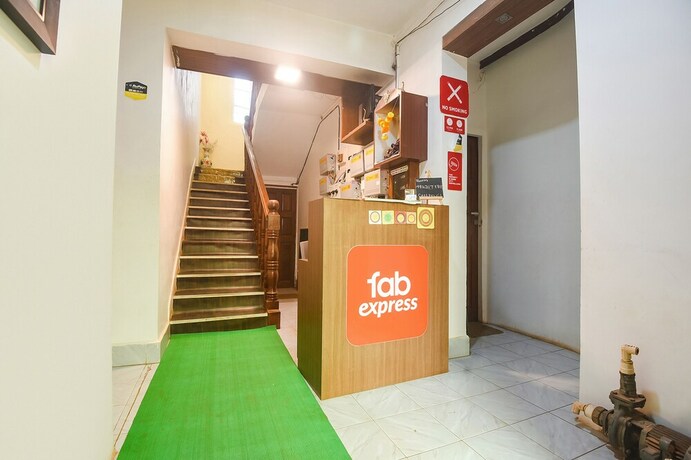 Imagen general del Hotel Fabexpress Royal Baga Residency. Foto 16