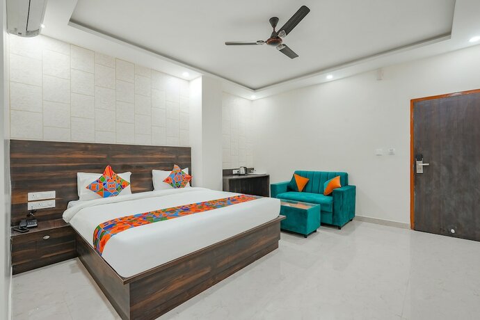 Imagen de la habitación del Hotel Fabexpress Royal Inn. Foto 20