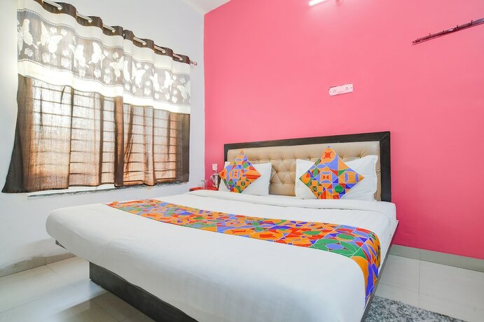 Imagen de la habitación del Hotel Fabexpress Royal Palace Inn. Foto 16
