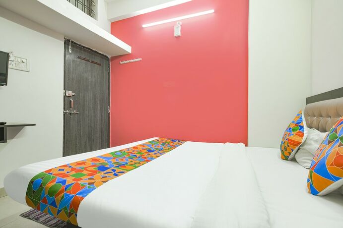Imagen general del Hotel Fabexpress Royal Palace Inn. Foto 7