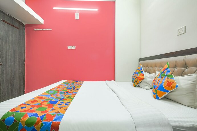 Imagen general del Hotel Fabexpress Royal Palace Inn. Foto 11