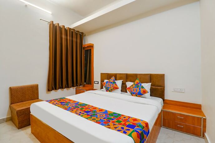 Imagen general del Hotel Fabexpress Royal Villas. Foto 9