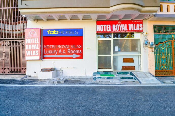 Imagen general del Hotel Fabexpress Royal Villas. Foto 16