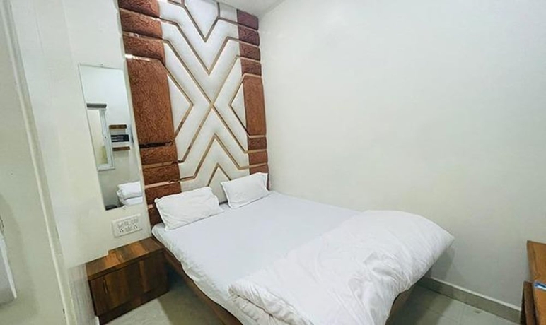 Imagen de la habitación del Hotel Fabexpress Rudraksh Palace. Foto 5