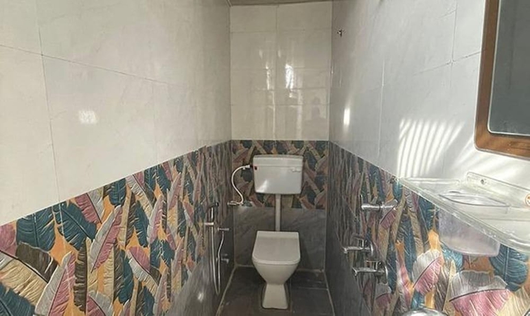 Imagen de la habitación del Hotel Fabexpress Rudraksh Palace. Foto 16