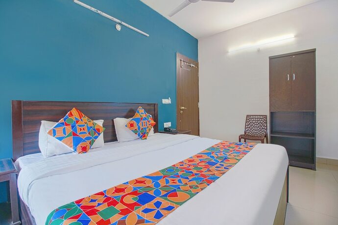 Imagen de la habitación del Hotel Fabexpress Saket Inn. Foto 19