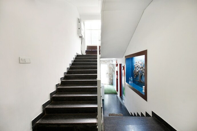 Imagen general del Hotel Fabexpress Saket Inn. Foto 13