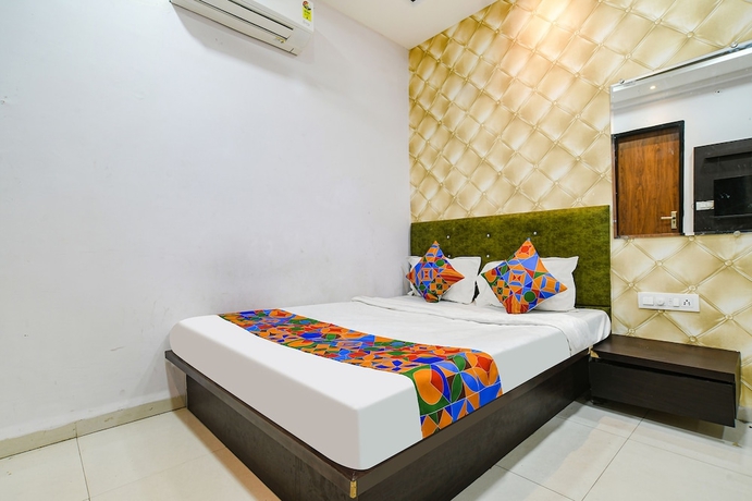Imagen de la habitación del Hotel Fabexpress Shree. Foto 3