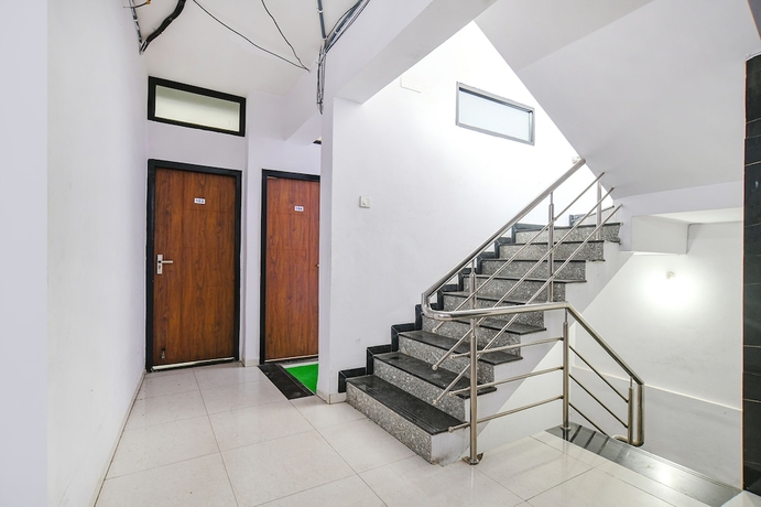 Imagen de los interiores del Hotel Fabexpress Shree. Foto 16
