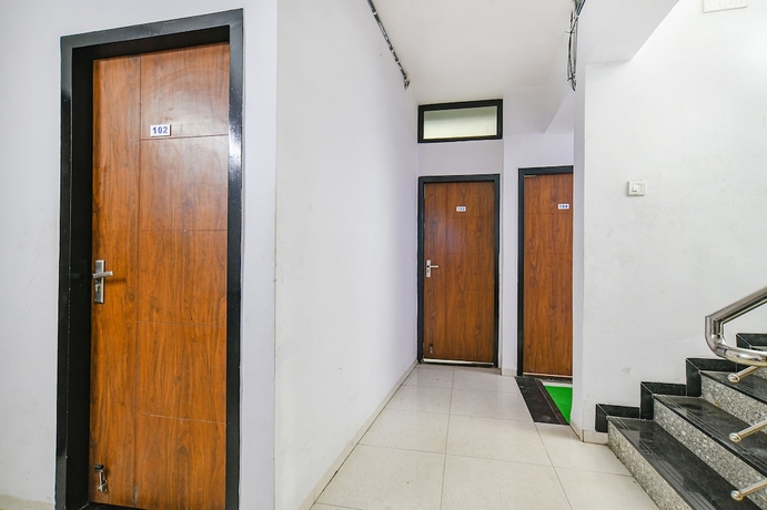 Imagen de los interiores del Hotel Fabexpress Shree. Foto 17