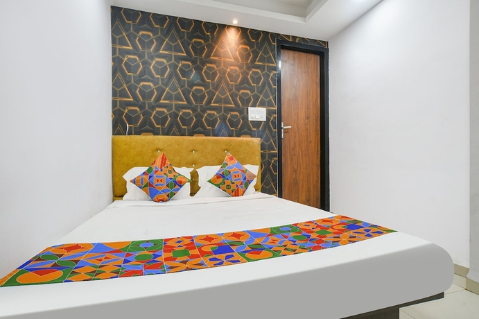 Imagen de la habitación del Hotel Fabexpress Shree. Foto 5