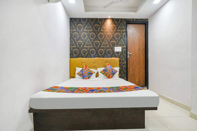 Imagen de la habitación del Hotel Fabexpress Shree. Foto 6