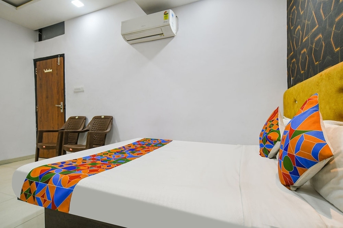 Imagen de la habitación del Hotel Fabexpress Shree. Foto 7