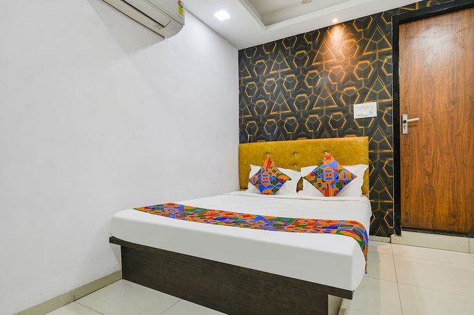 Imagen de la habitación del Hotel Fabexpress Shree. Foto 8
