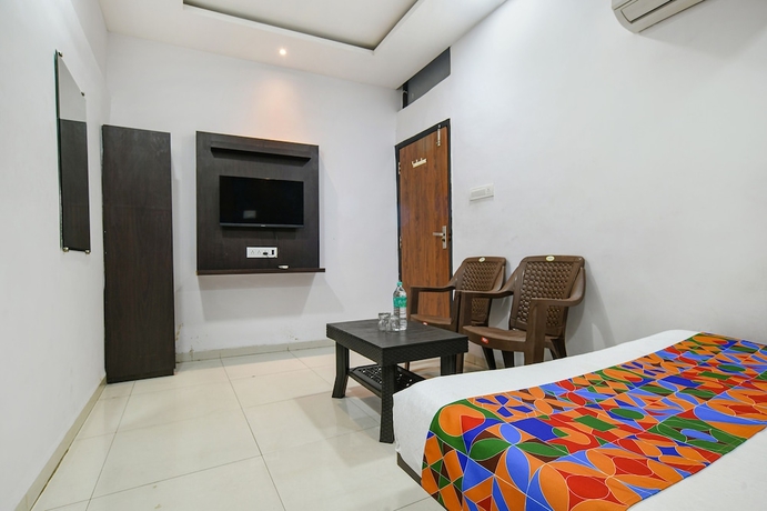 Imagen de la habitación del Hotel Fabexpress Shree. Foto 12