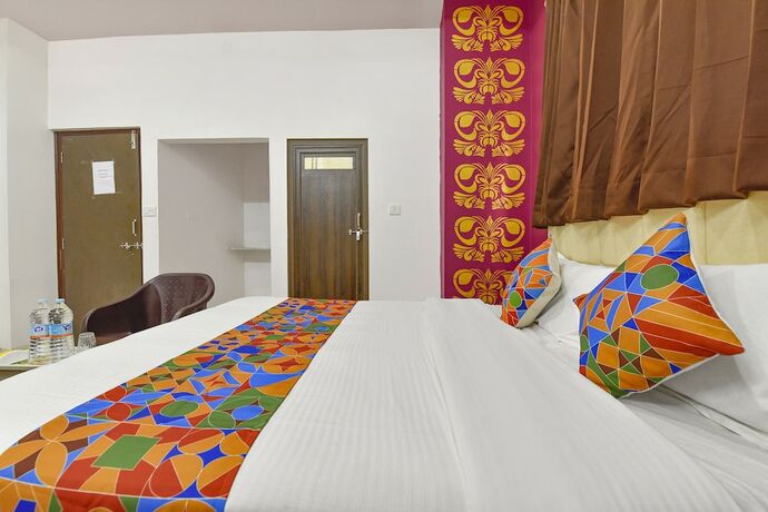 Imagen general del Hotel Fabexpress Shree Thakur. Foto 7