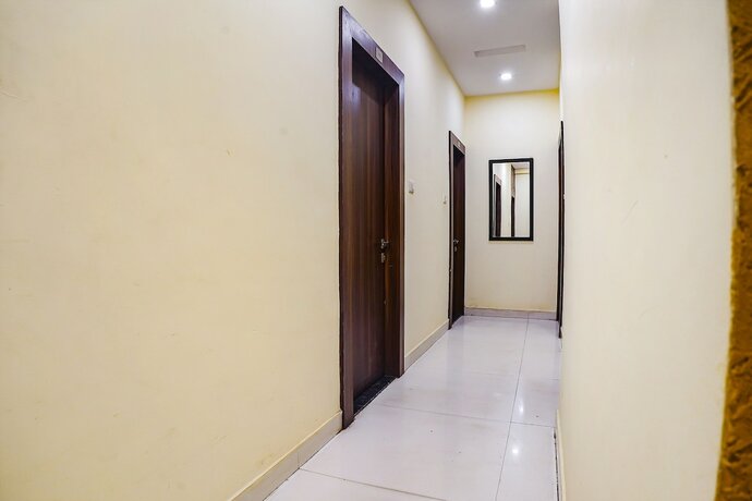 Imagen general del Hotel Fabexpress Shri Villas. Foto 7