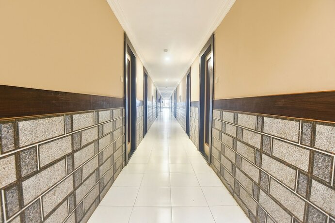 Imagen general del Hotel Fabexpress Sunrise By Vihasta. Foto 7