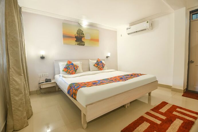 Imagen de la habitación del Hotel Fabexpress The Golden Leaf. Foto 21