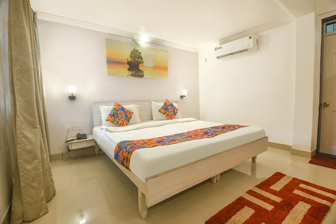 Imagen de la habitación del Hotel Fabexpress The Golden Leaf. Foto 26